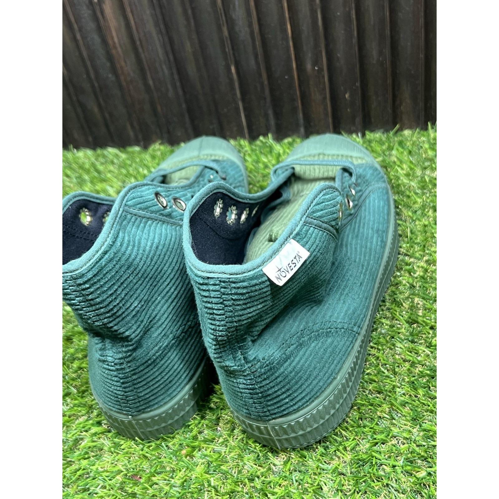 Size 7 - Novesta Star Dribble Corduroy Sneakers Green-Khaki Uk 6.5/Eur 26.5 — image 6 of 8
